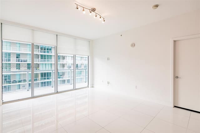 1111 SW 1st Avenue 3216, Miami, FL 33130