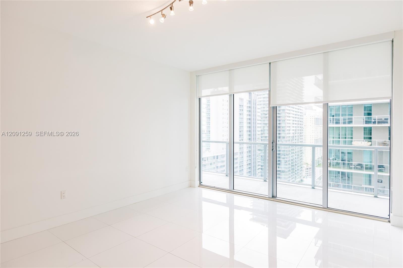 1111 SW 1st Avenue 3216 — photo 2