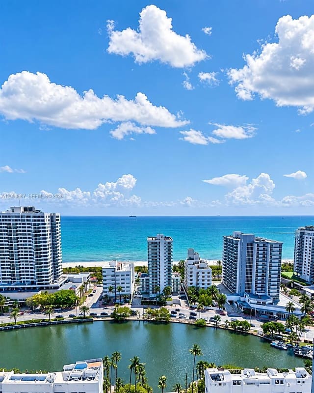 2457 Collins Avenue 202, Miami Beach, FL 33140
