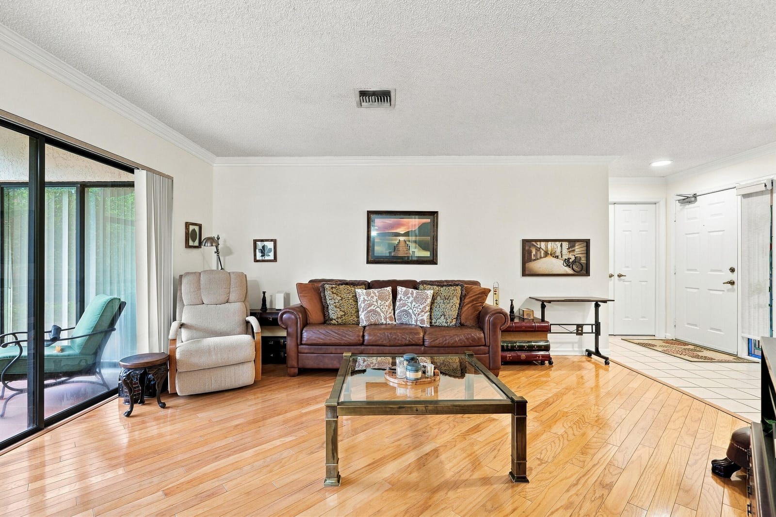11 Lexington Lane E B — photo 5