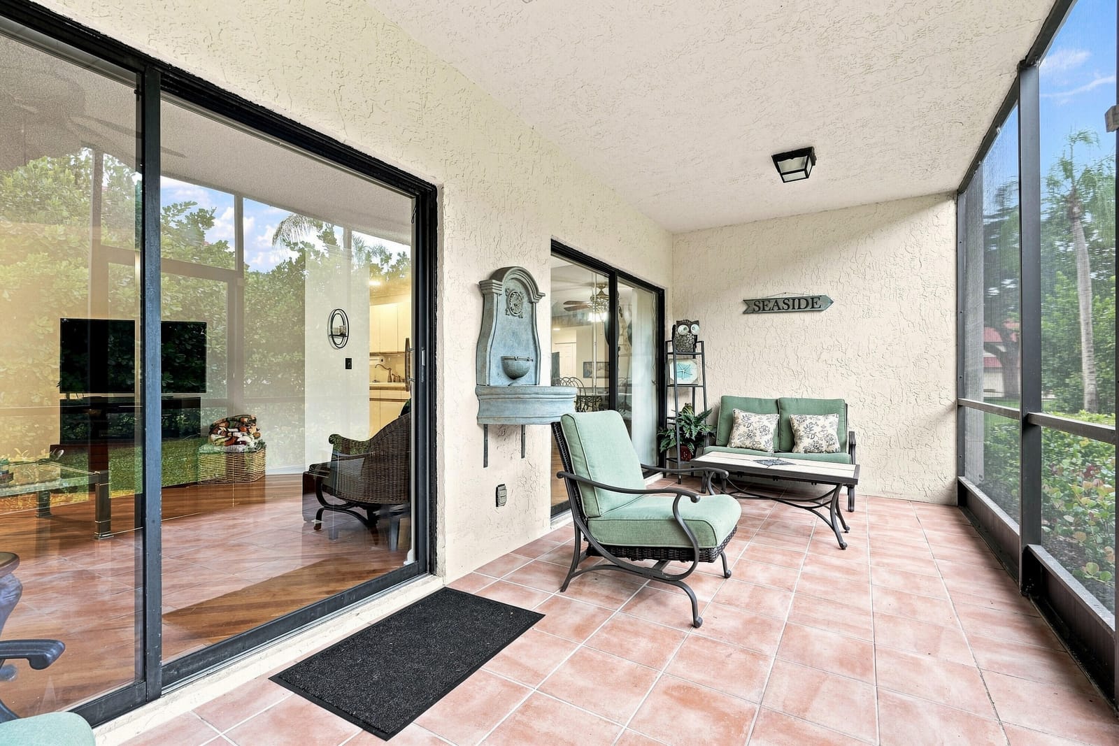 11 Lexington Lane E B — photo 10