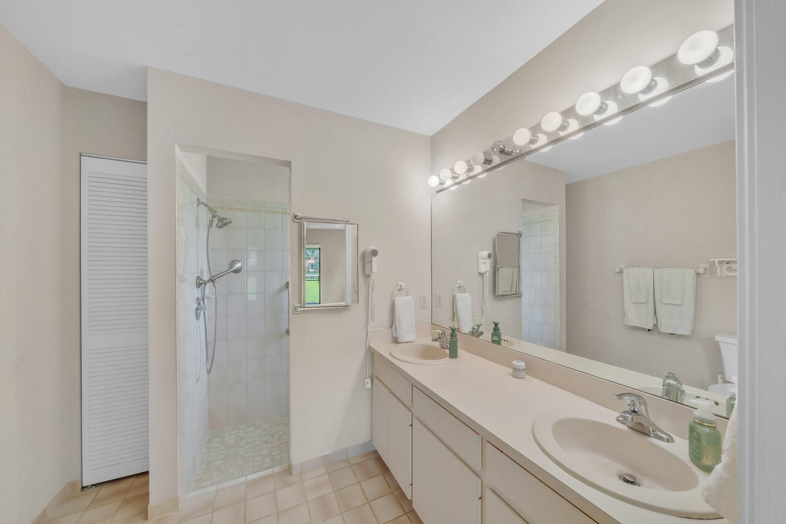 142 PARKWOOD Drive, Royal Palm Beach, FL 33411 photo 24