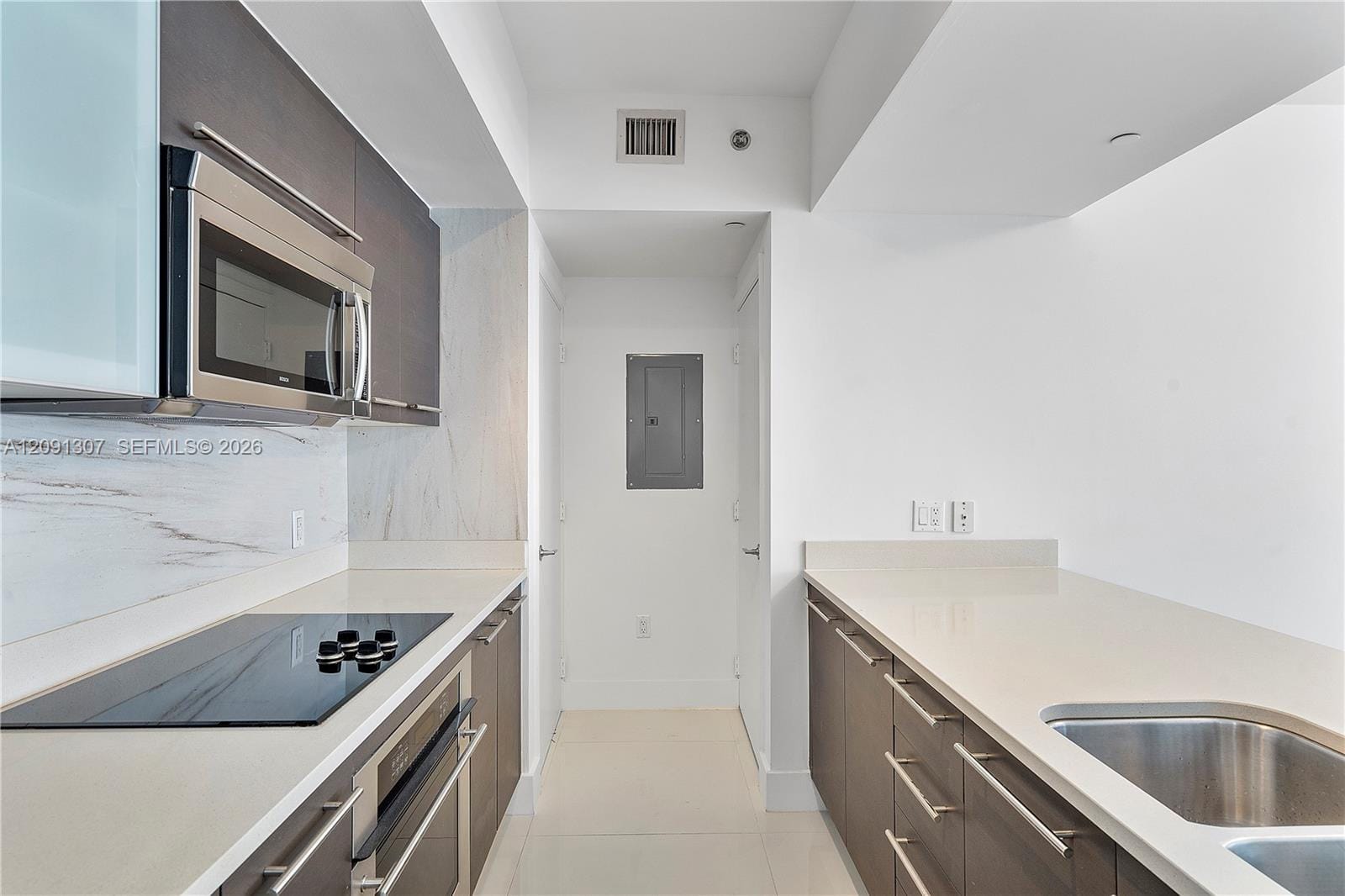 55 SE 6th Street 3605 — photo 4