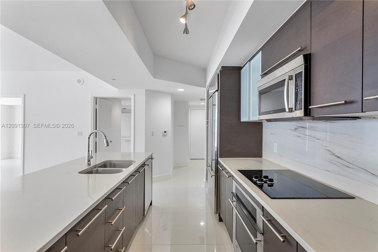 55 SE 6th Street 3605 — photo 5