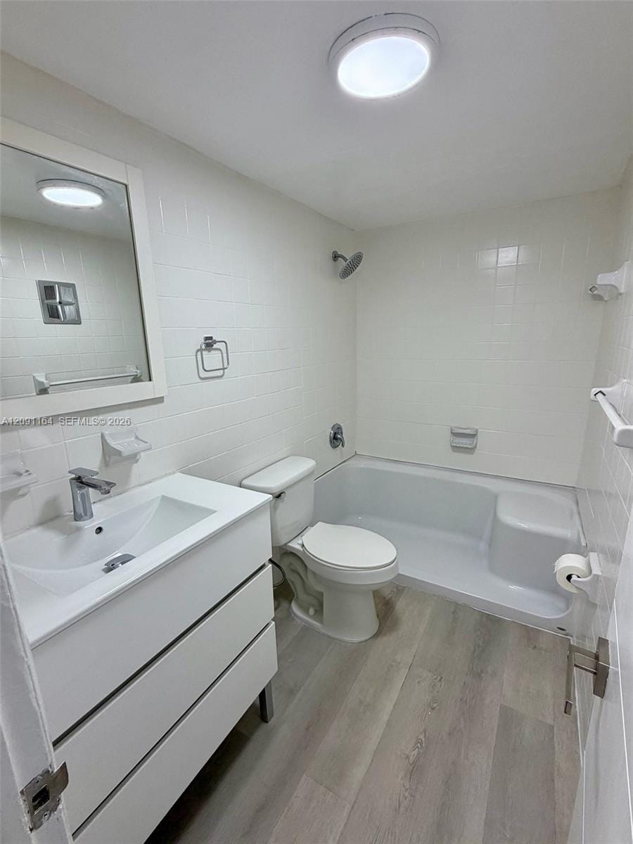 4655 Palm Avenue 222 — photo 11