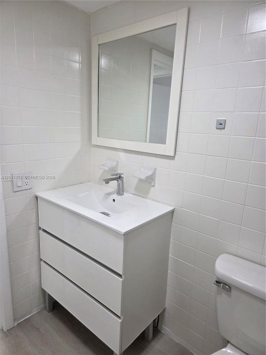 4655 Palm Avenue 222 — photo 12