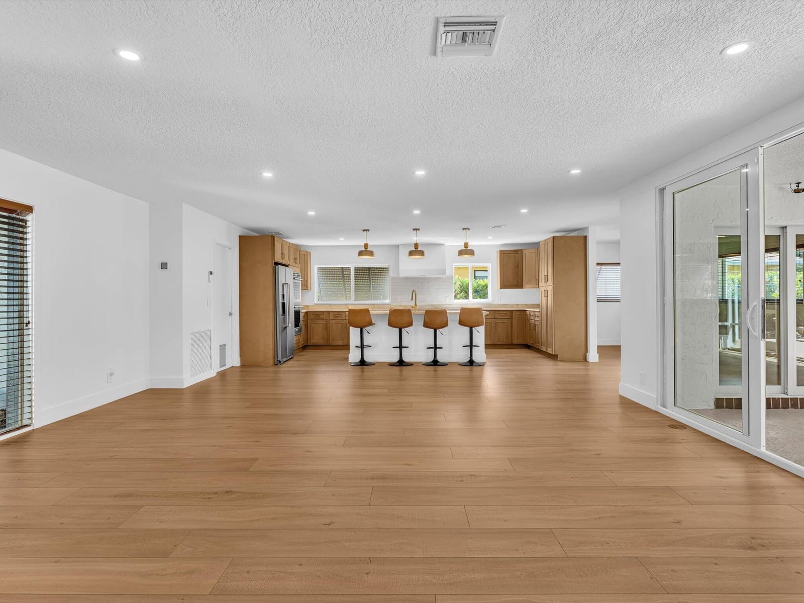 3264 Lakeview Drive — photo 6