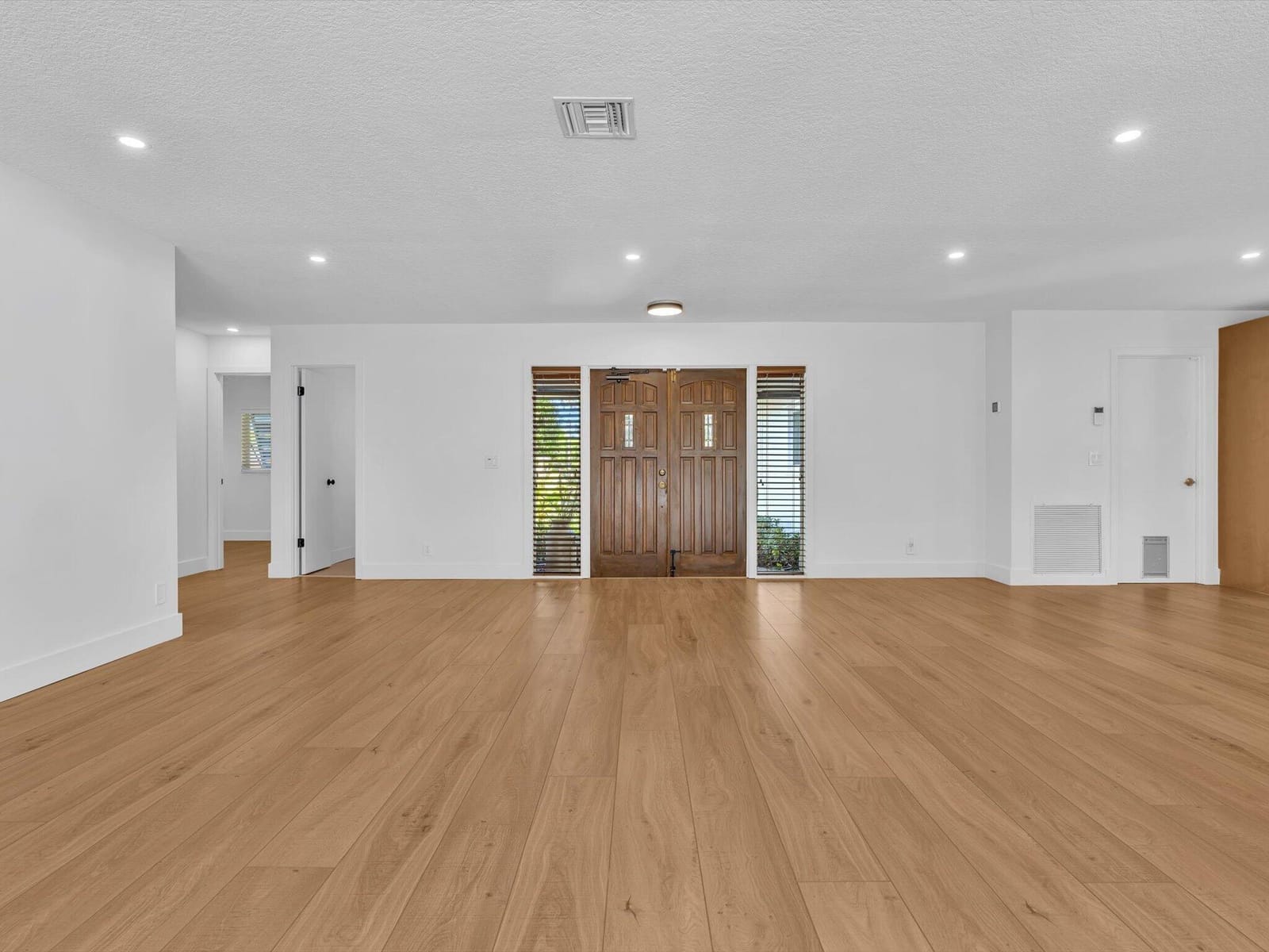 3264 Lakeview Drive — photo 8