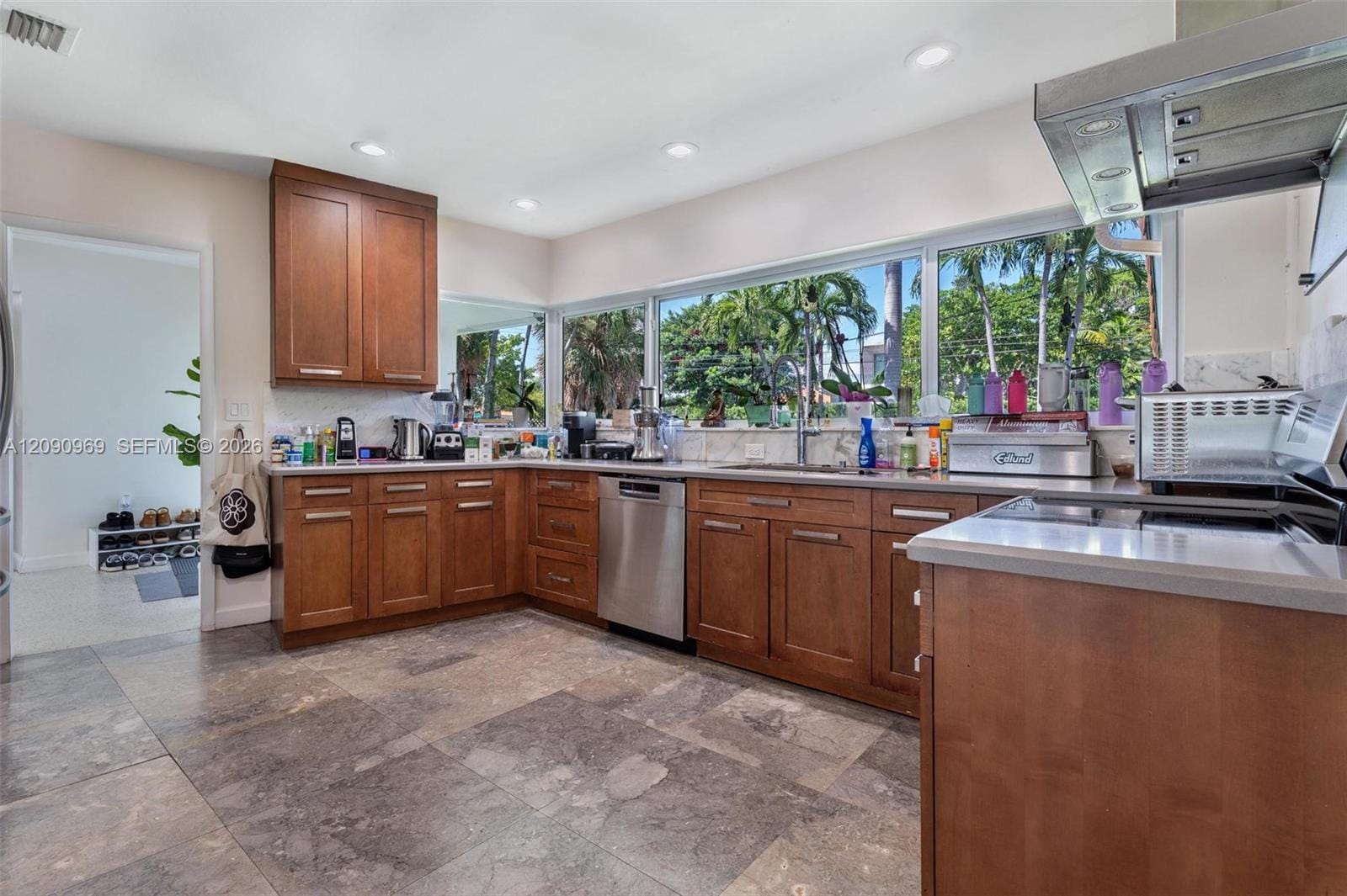 9217 Bay Drive — photo 10