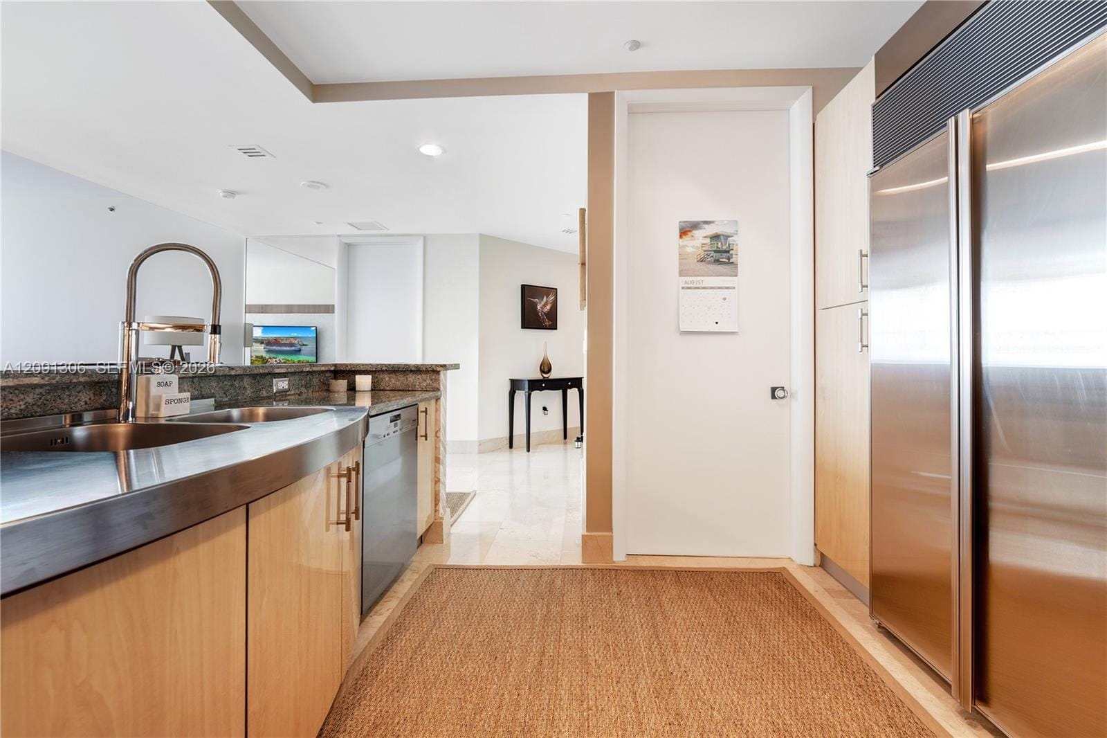 100 S Pointe Drive 2403, Miami Beach, FL 33139 photo 10