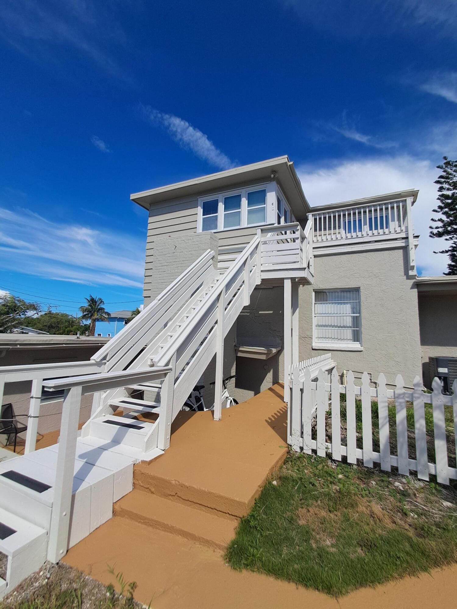 1140 Hernando Street C — photo 3