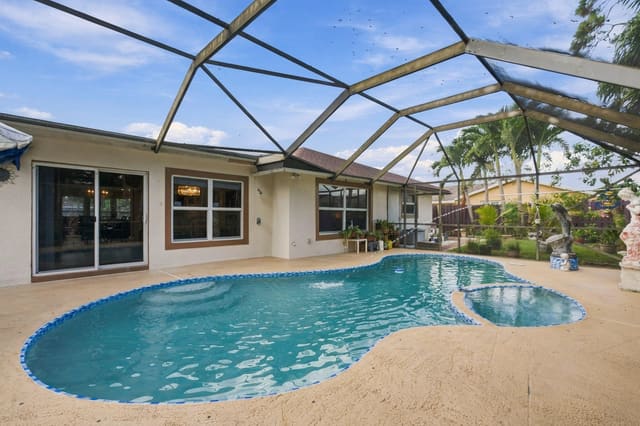 1402 The 12th Fairway, Wellington, FL 33414