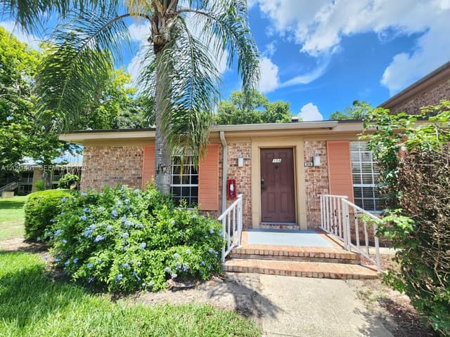 416 Banyon Tree Circle 108, FL 32751