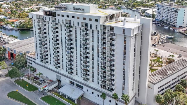 13499 Biscayne Boulevard CUT2, North Miami, FL 33181