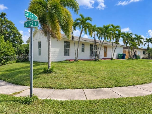26153 SW 123rd Place, Meadow Woodmanor, Homestead, FL