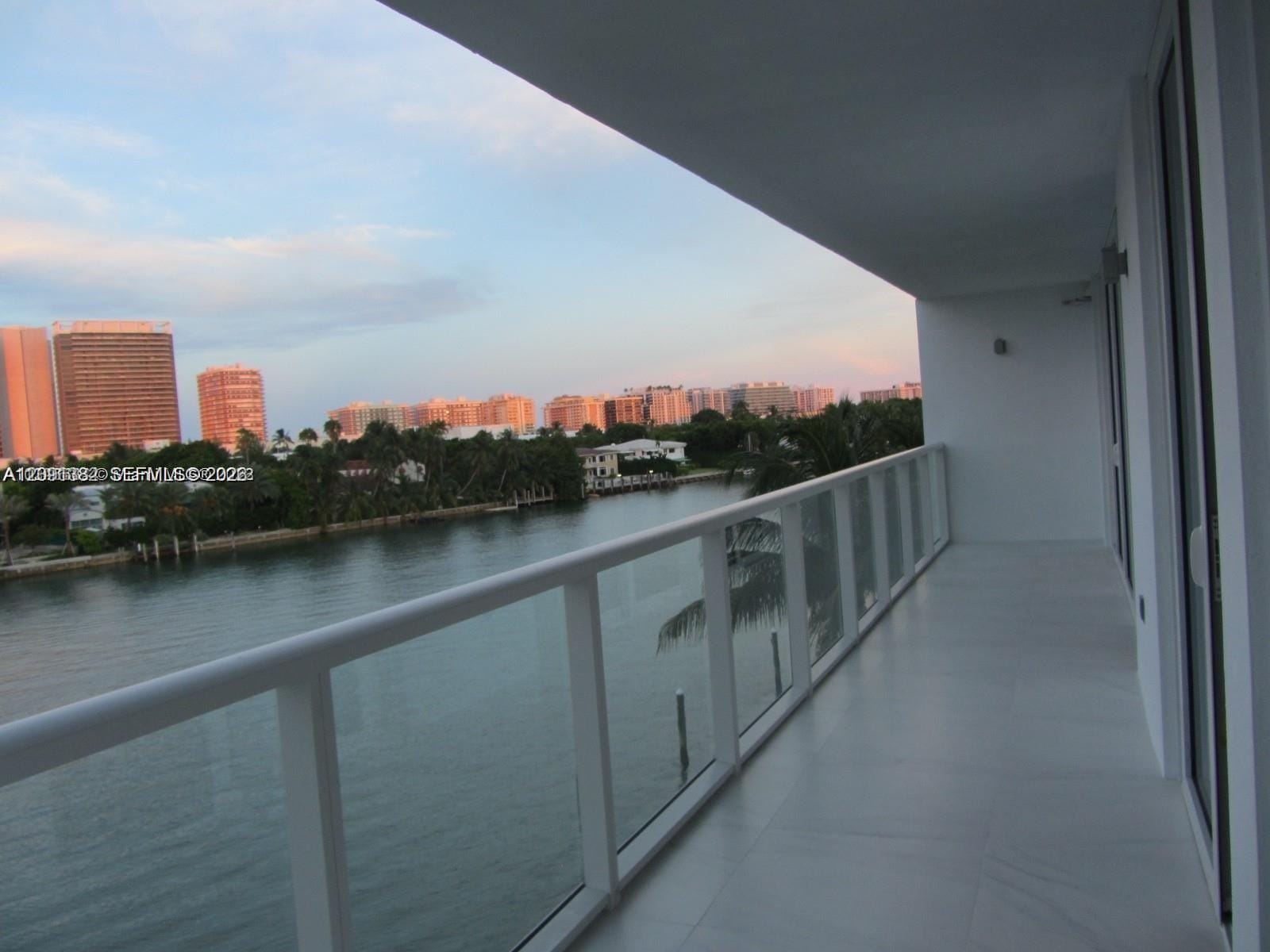 9821 E Bay Harbor Drive 703 — photo 3