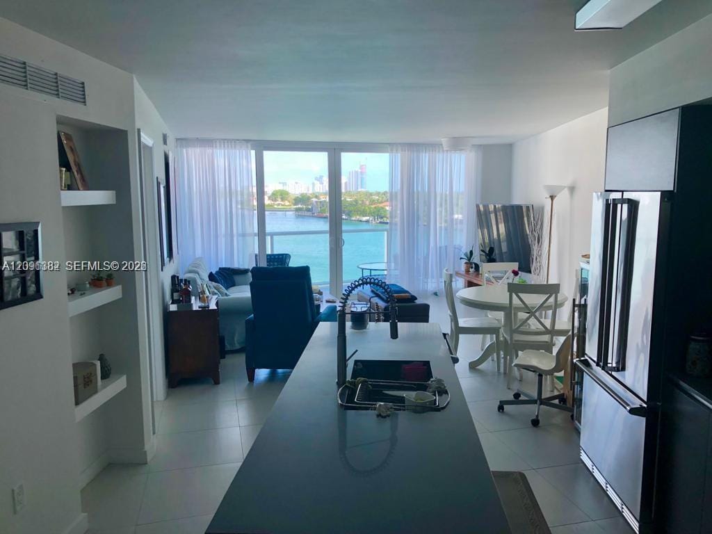 9821 E Bay Harbor Drive 703 — photo 4