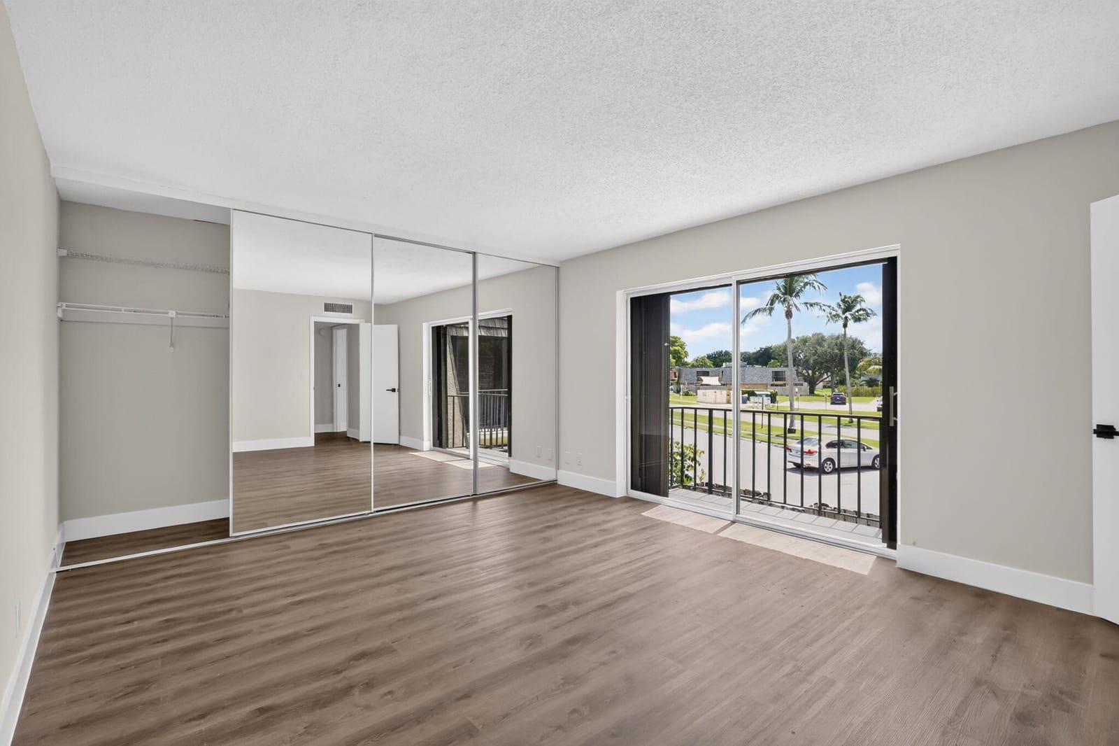 126 LAKE ARBOR Drive — photo 5