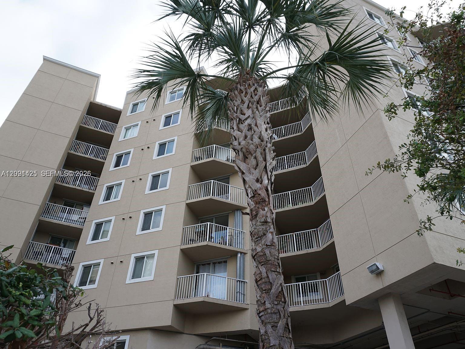 102 SW 6th Avenue 604 — photo 5