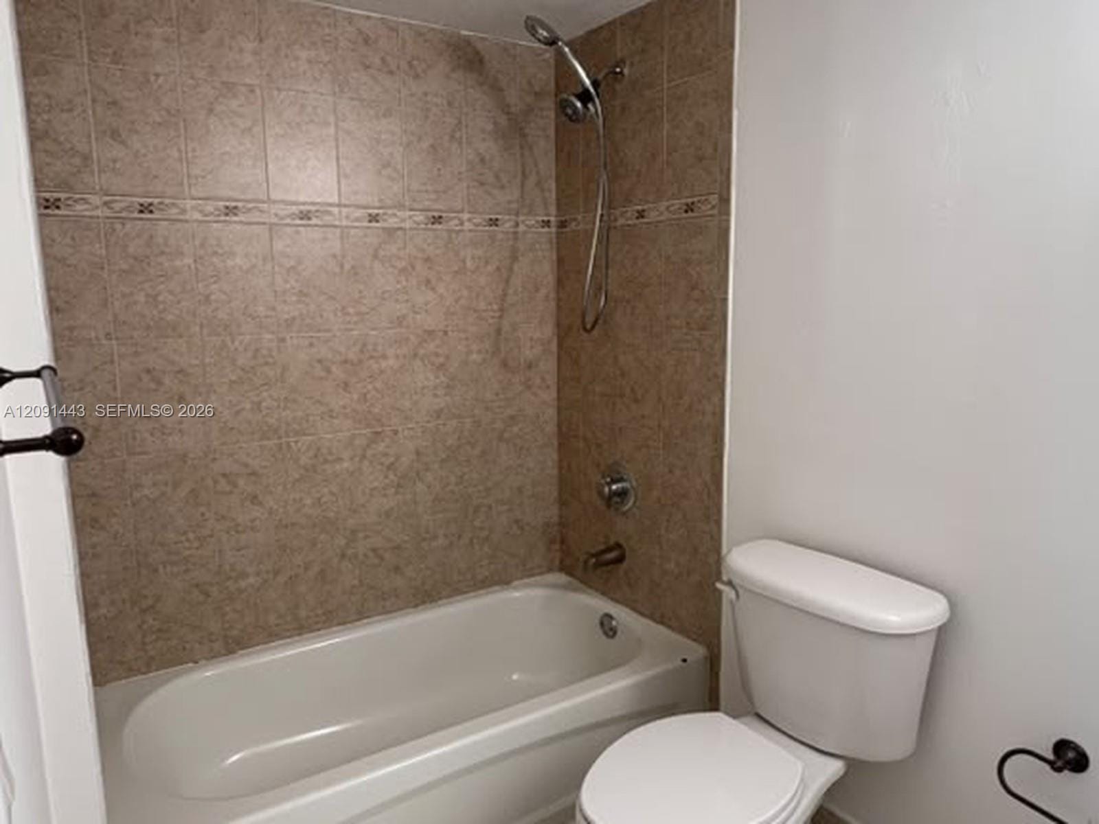 2647 NW 25th Avenue 408, Miami, FL 33142 photo 14