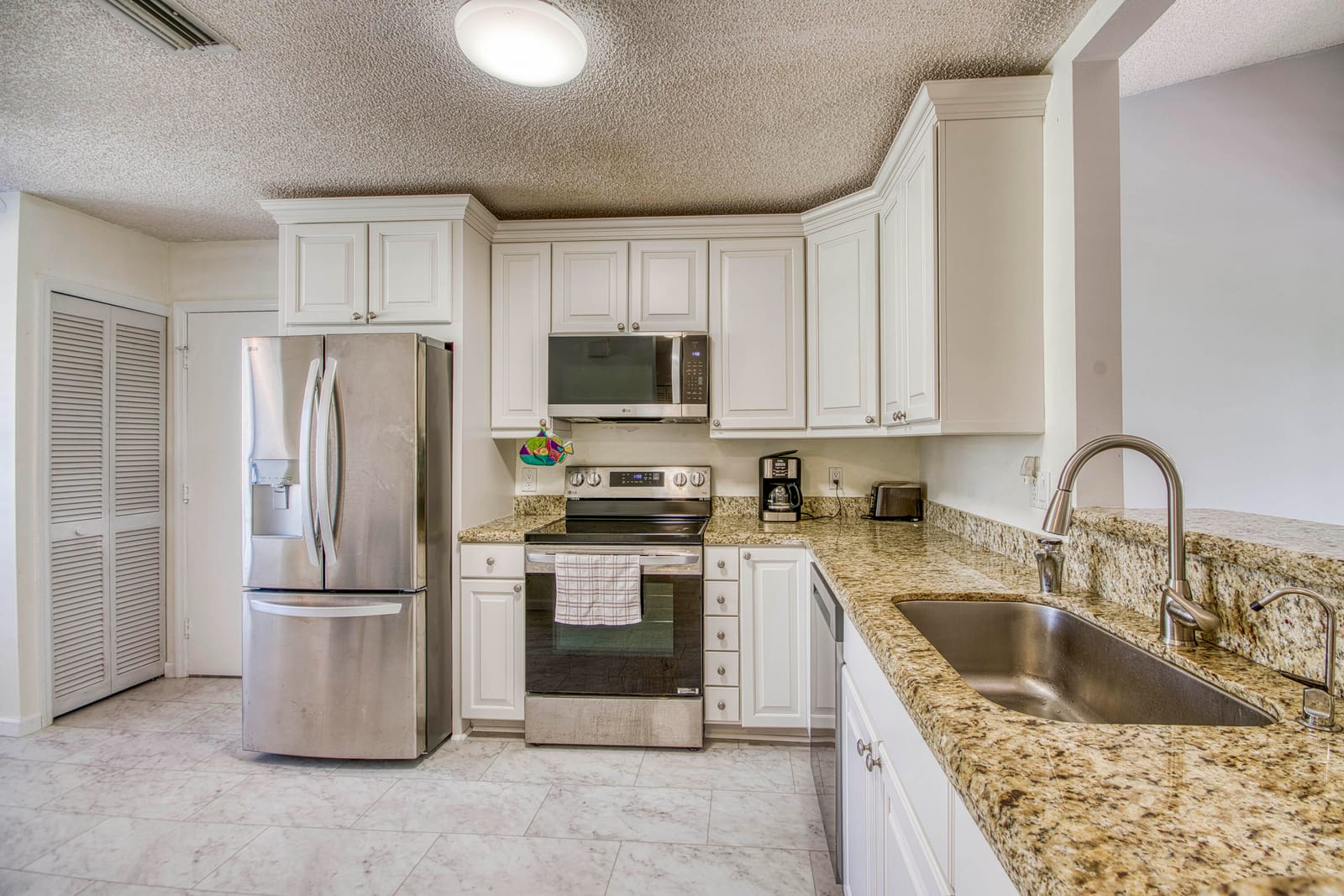 8206 Mooring Circle, Boynton Beach, FL 33472 photo 13