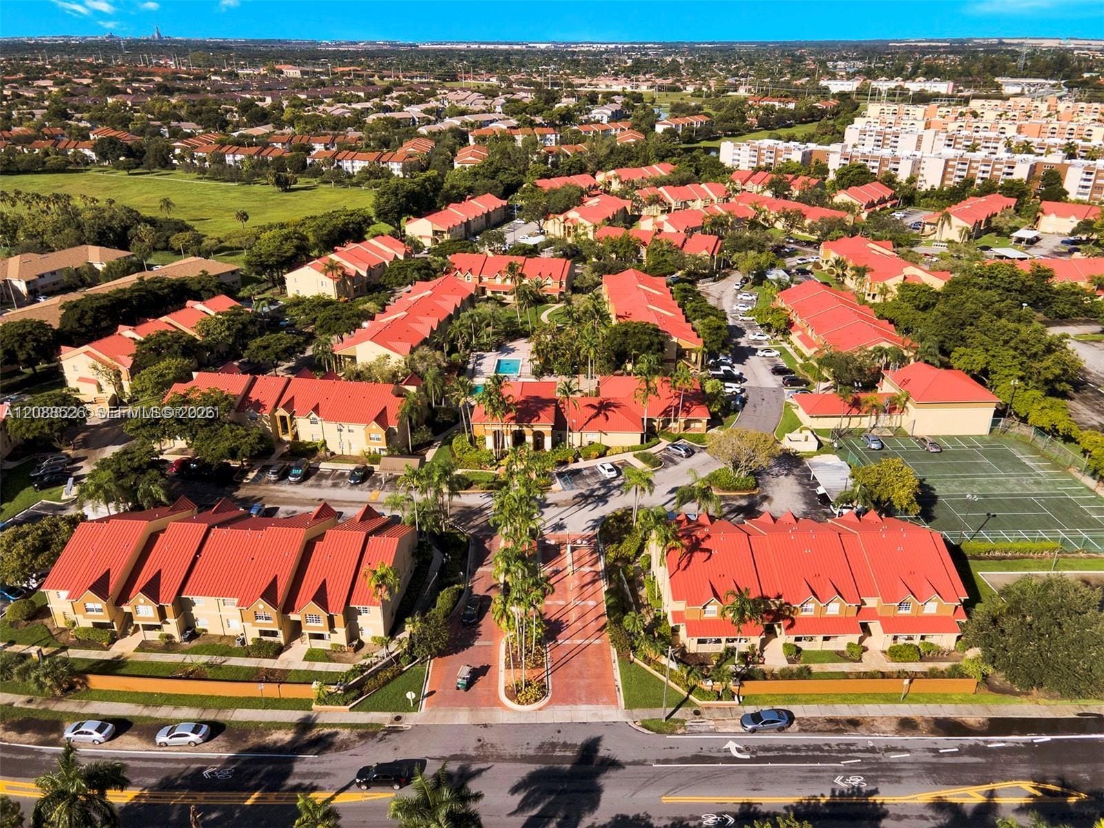 18316 NW 68th Avenue I, Hialeah, FL 33015 photo 18