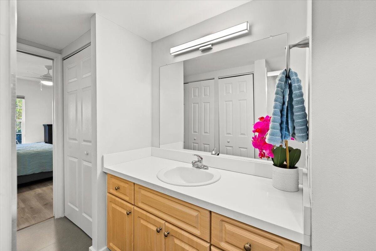 250 NE 20TH Street, Boca Raton, FL 33431 photo 16