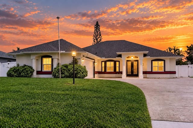 249 DOCK Avenue, Sebastian, FL 32958