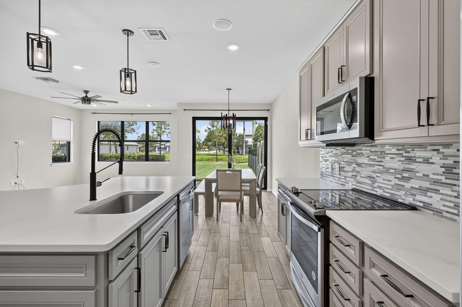 8245 CADRE NOIR Road — photo 11