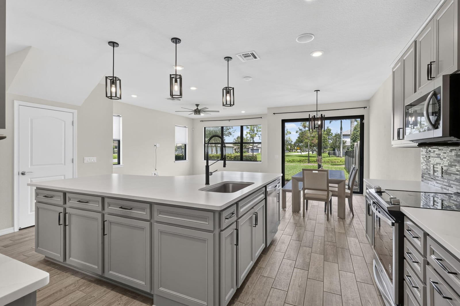 8245 CADRE NOIR Road — photo 12