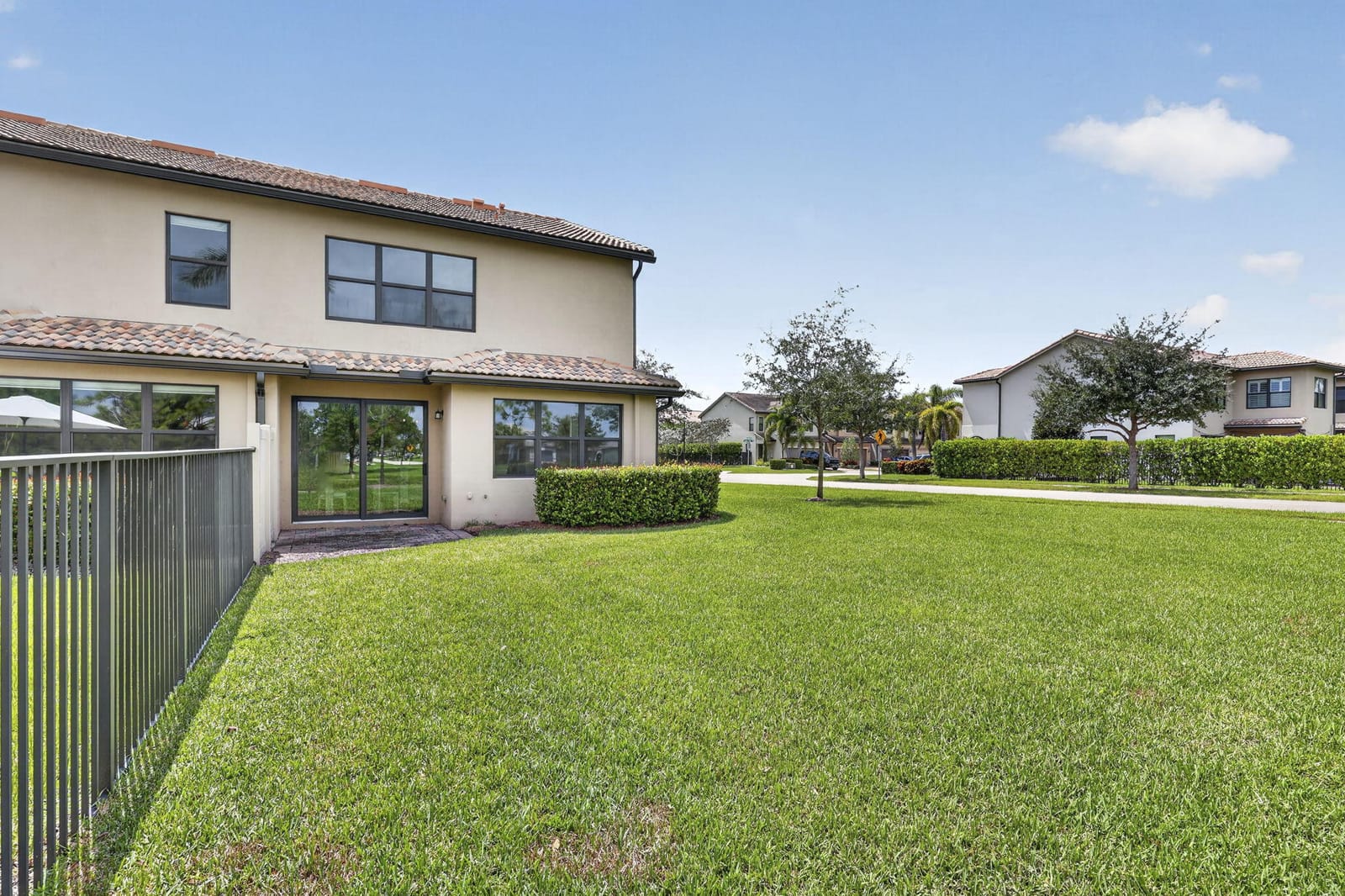8245 CADRE NOIR Road — photo 3