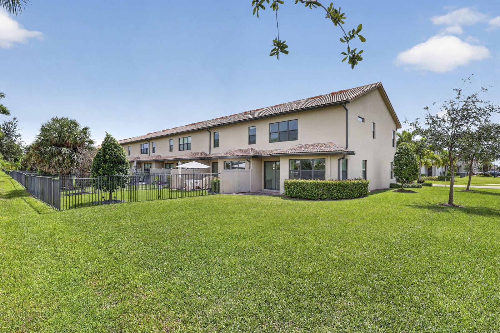 8245 CADRE NOIR Road — photo 4