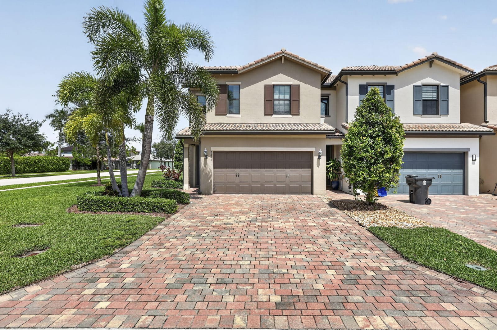 8245 CADRE NOIR Road