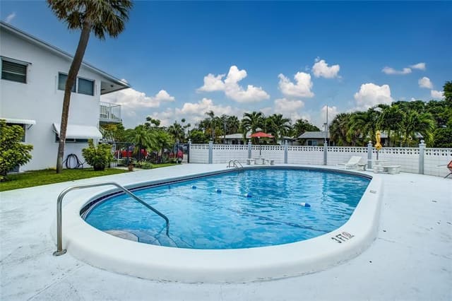 2020 NE 51st Court 208, Fort Lauderdale, FL 33308