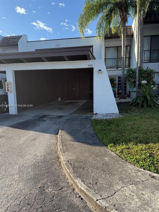 6504 Kendale Lakes Drive 404, Miami, FL 33183