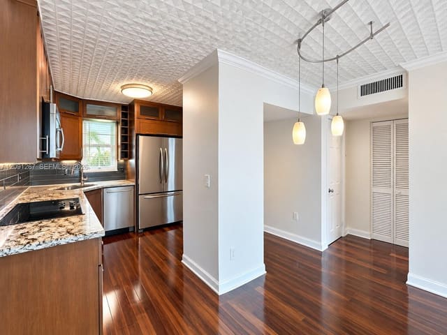 600 NE 25th Street 63, Riviera Towers, Miami, FL