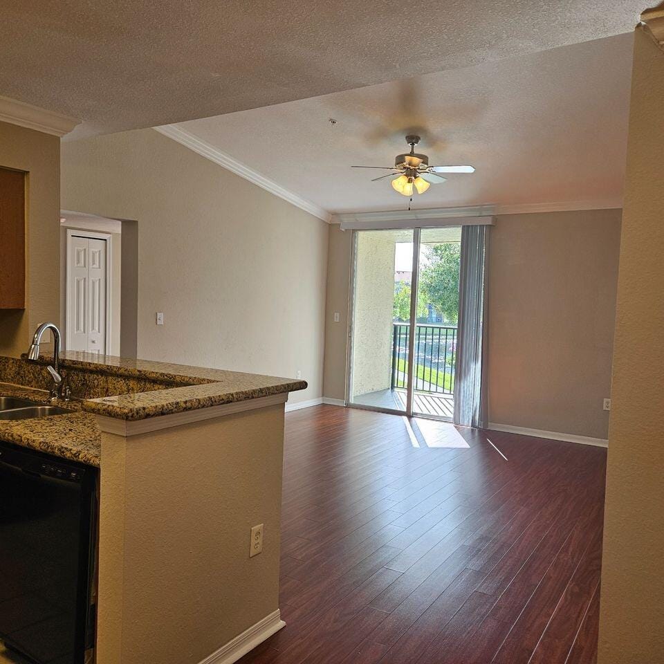 15155 Michelangelo Boulevard 202 — photo 4
