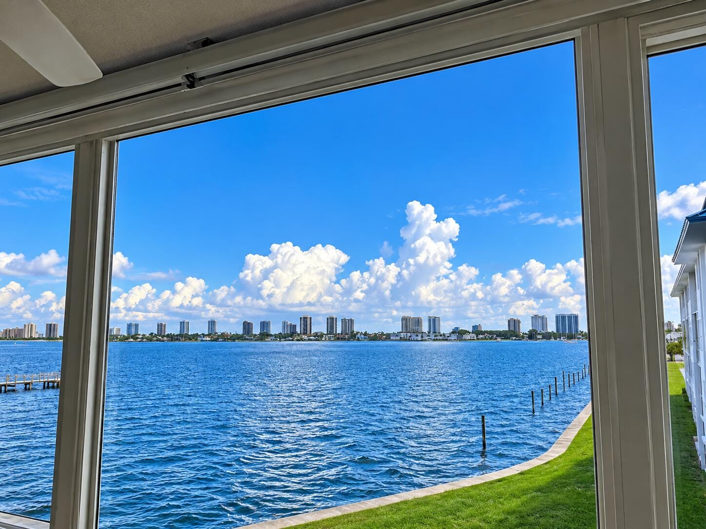 2936 LAKE SHORE Drive 309, Riviera Beach, FL 33404 photo 1