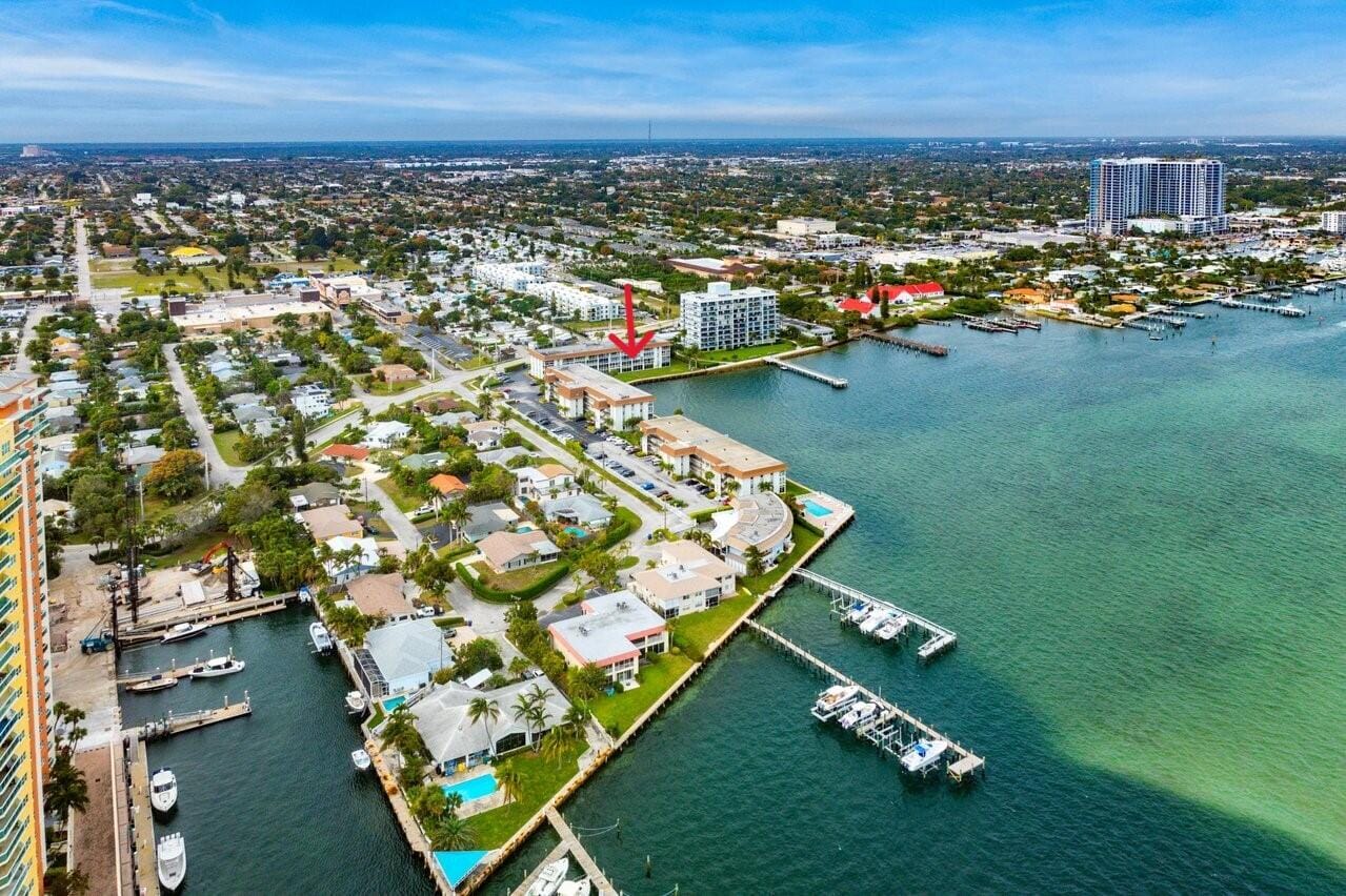 2936 LAKE SHORE Drive 309, Riviera Beach, FL 33404 photo 15