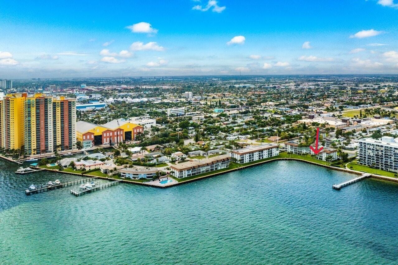 2936 LAKE SHORE Drive 309, Riviera Beach, FL 33404 photo 16
