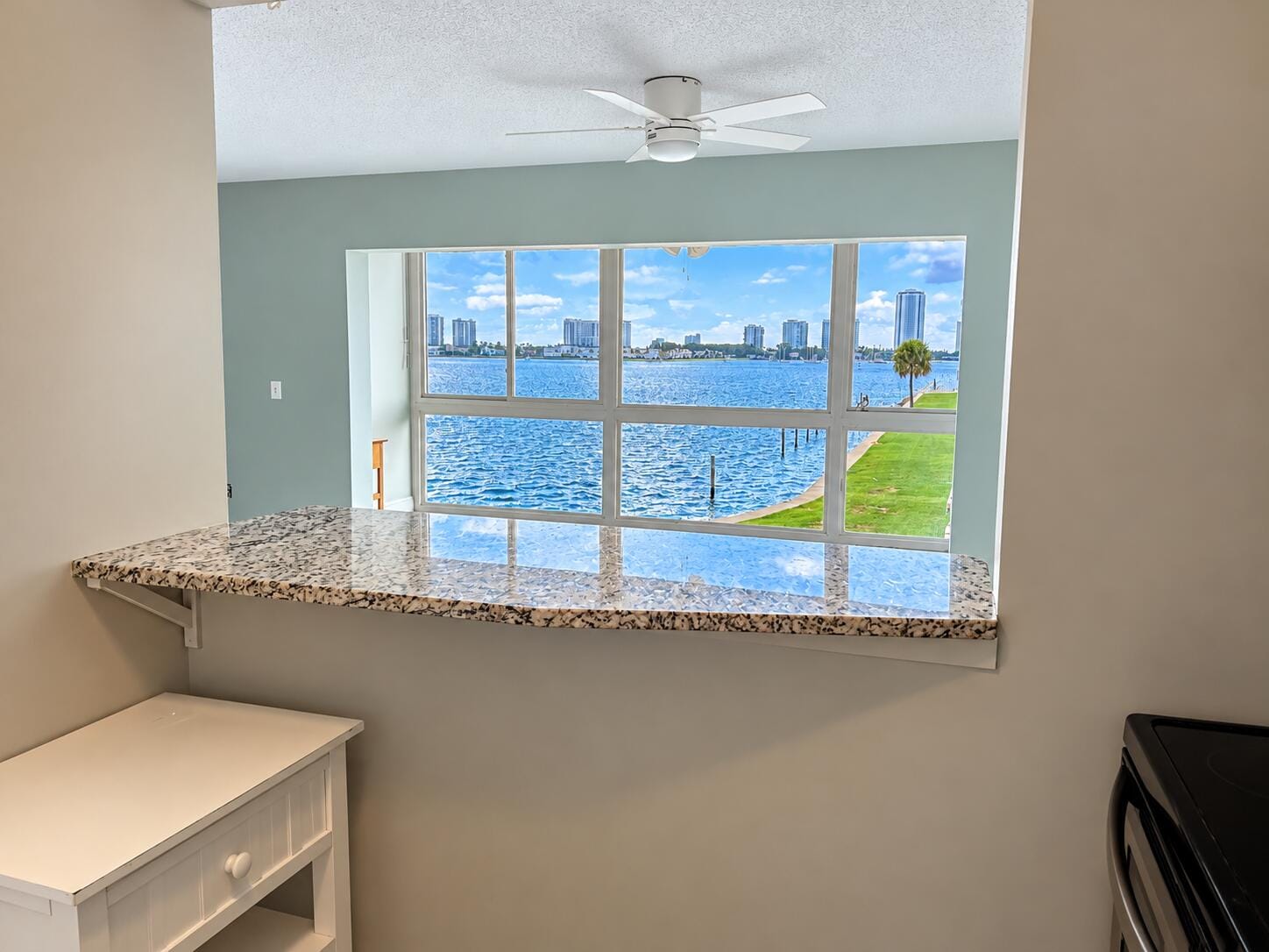 2936 LAKE SHORE Drive 309, Riviera Beach, FL 33404 photo 5