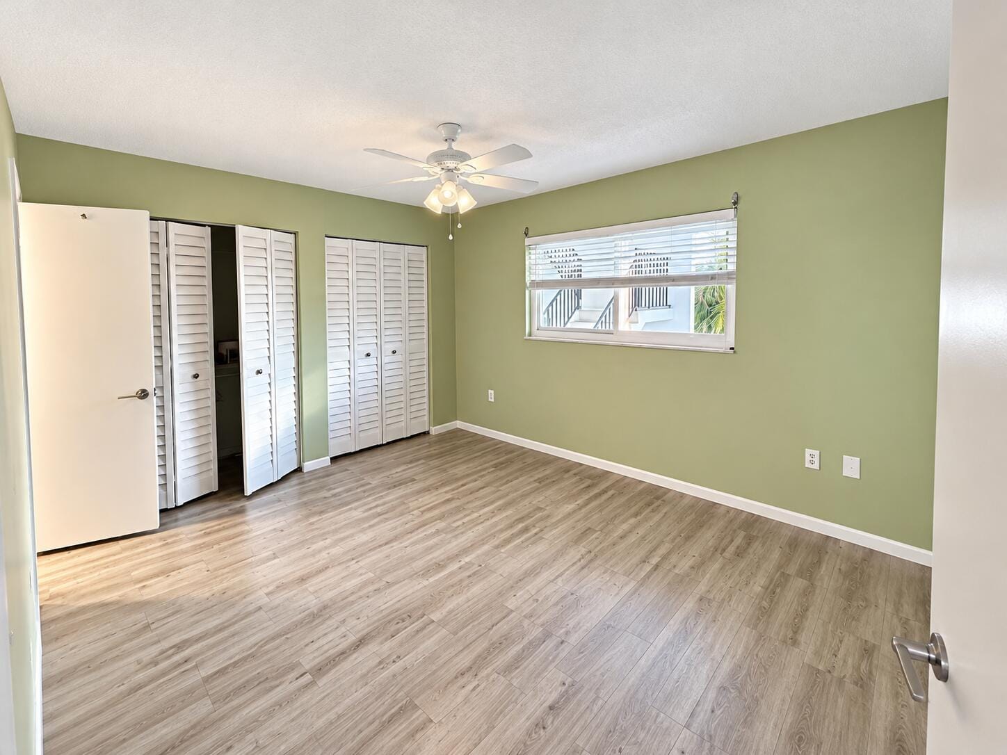 2936 LAKE SHORE Drive 309, Riviera Beach, FL 33404 photo 9