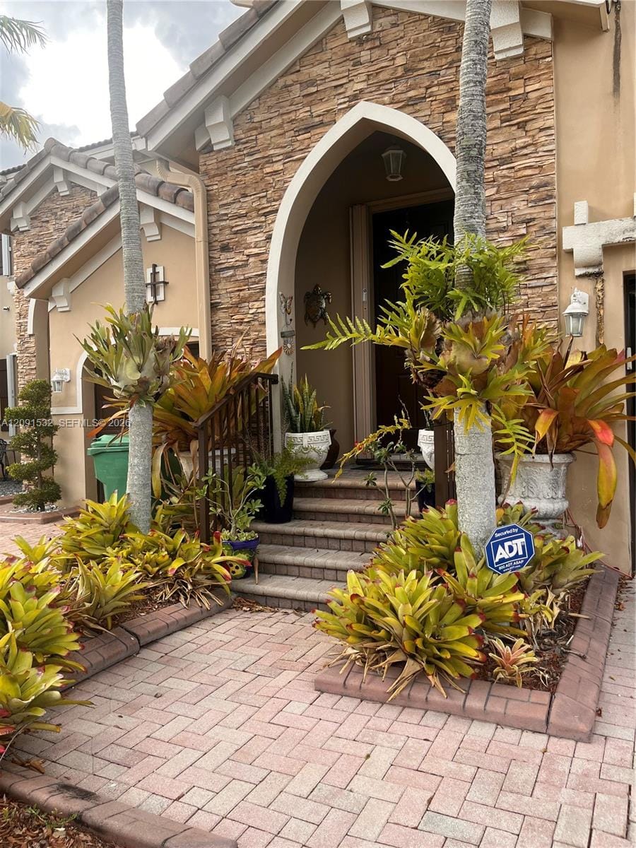15257 SW 8th Way — photo 2