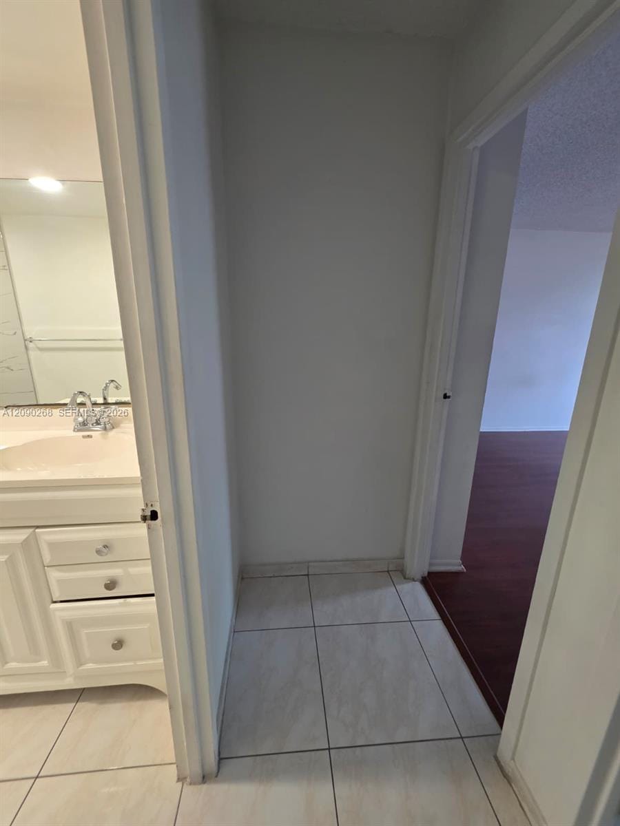 16950 W Dixie Hwy B225 Highway B-225, North Miami Beach, FL 33160 photo 14
