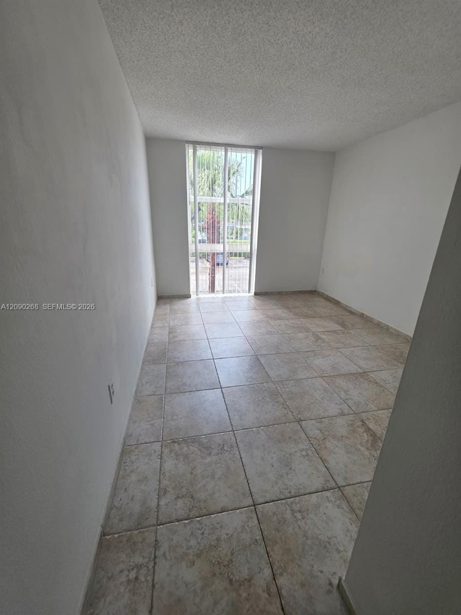 16950 W Dixie Hwy B225 Highway B-225, North Miami Beach, FL 33160 photo 20