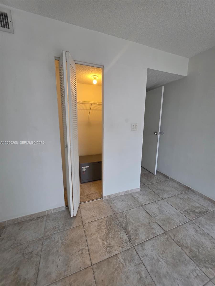 16950 W Dixie Hwy B225 Highway B-225, North Miami Beach, FL 33160 photo 21