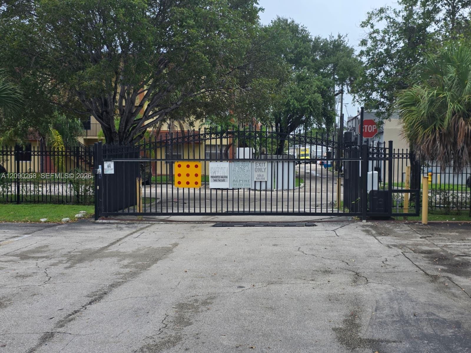 16950 W Dixie Hwy B225 Highway B-225, North Miami Beach, FL 33160 photo 28