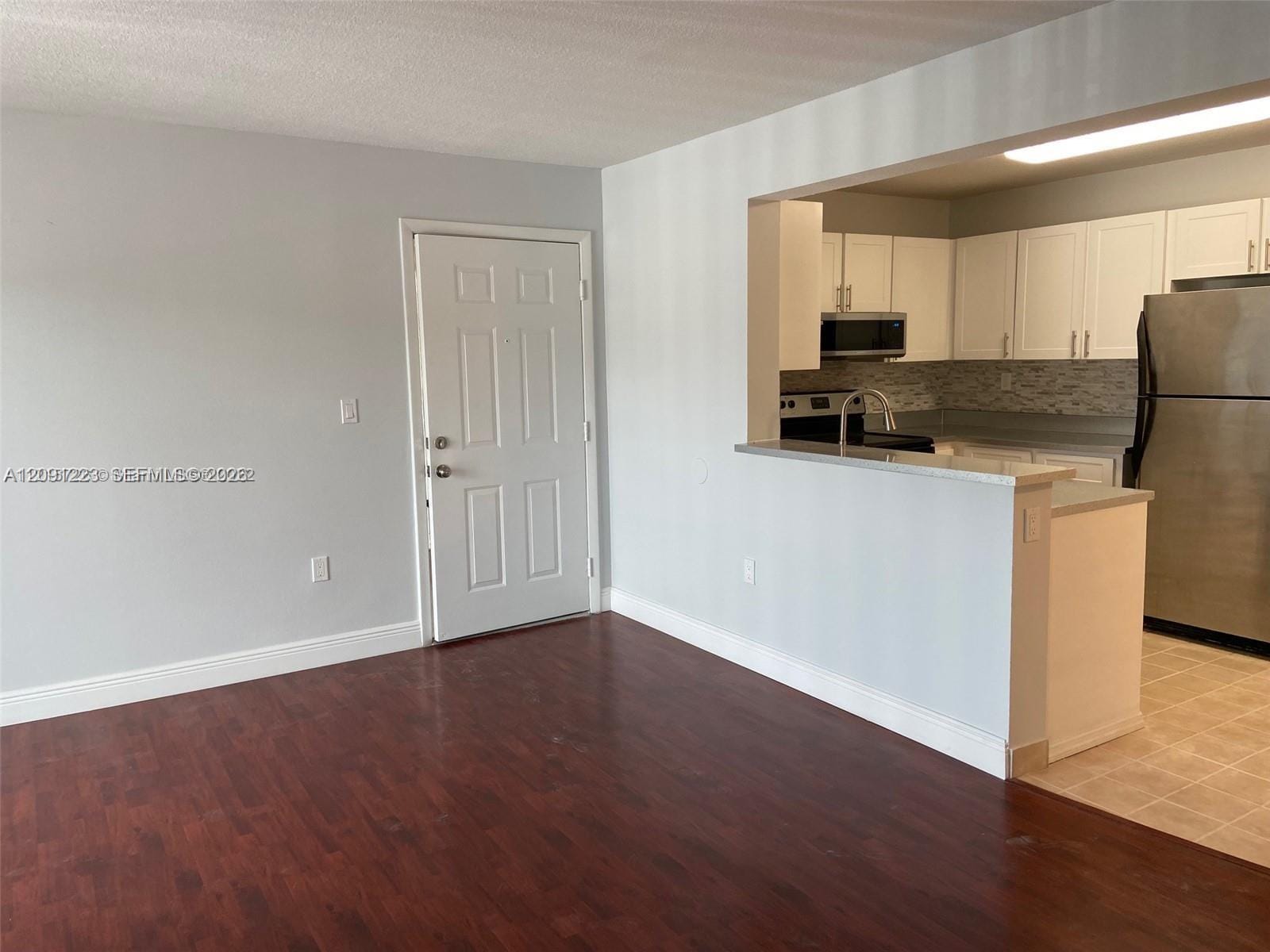 450 W Palm Circle 202, Pembroke Pines, FL 33025 photo 4