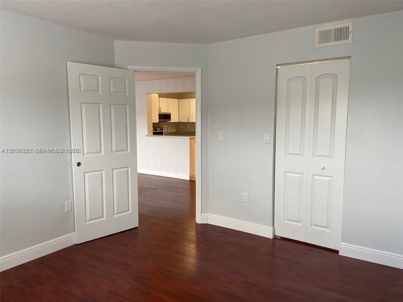 450 W Palm Circle 202, Pembroke Pines, FL 33025 photo 9