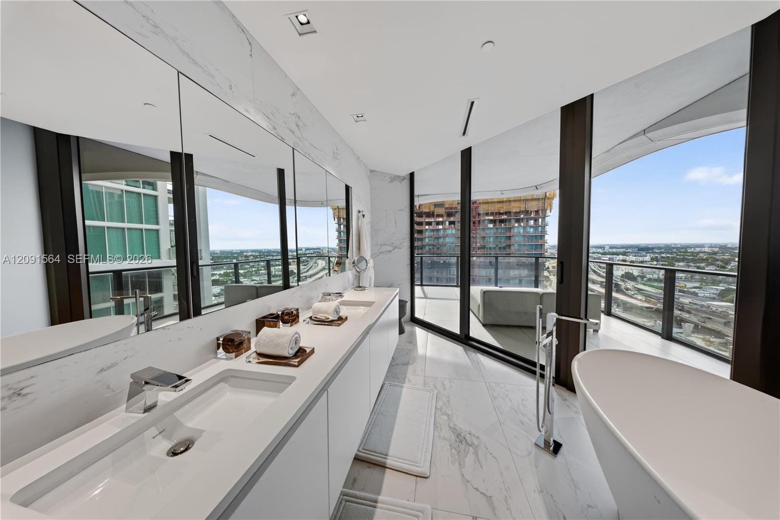 1000 NE Biscayne Boulevard 2202, Miami, FL 33132 photo 25